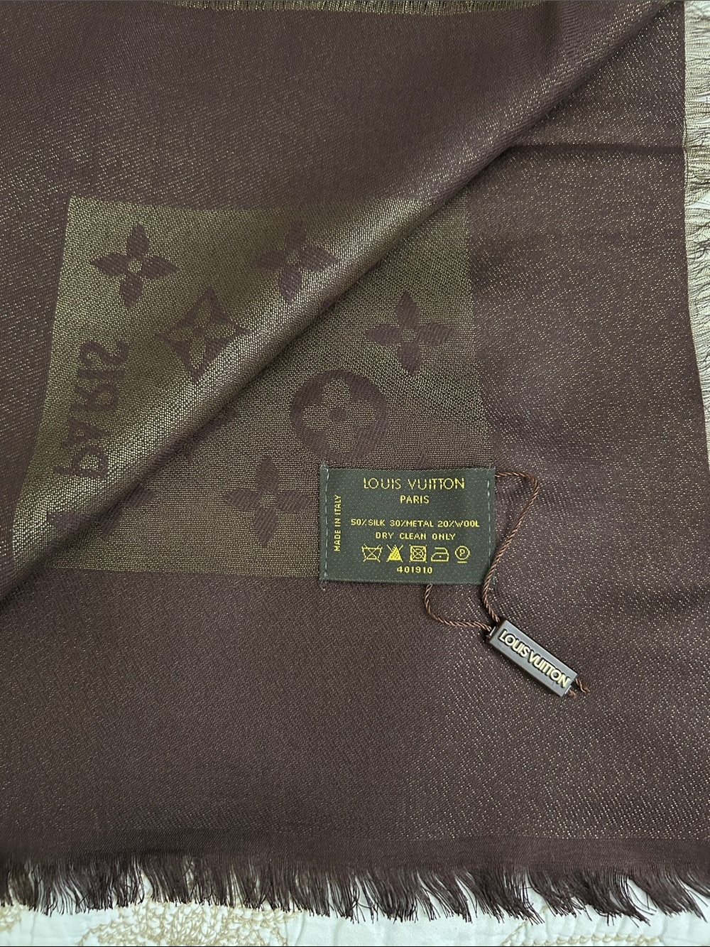 Louis Vuitton new without tags wool and Silk Brown Monogram Long Scarf - Picture 8 of 11